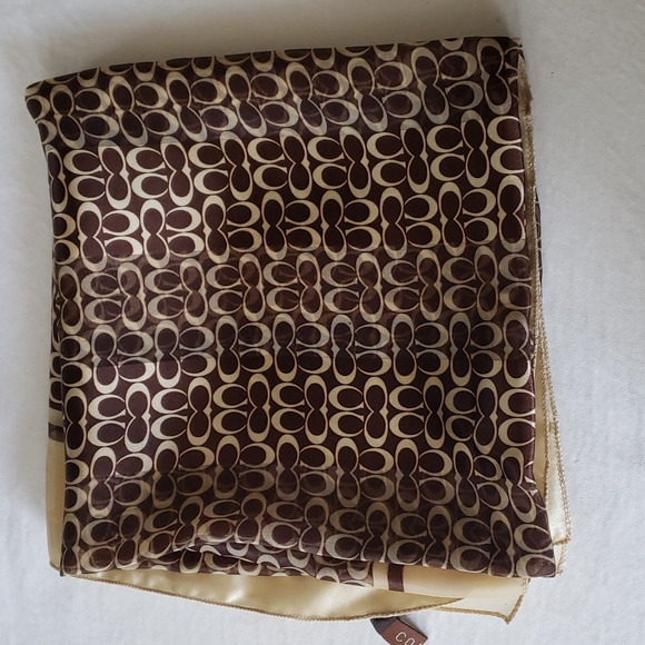 Coach - Picture 8 of 8